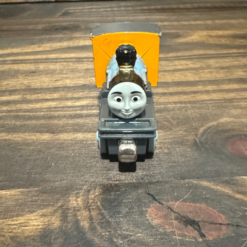 Thomas & Friends Take-n-Play Bash die-cast train engine from 2010